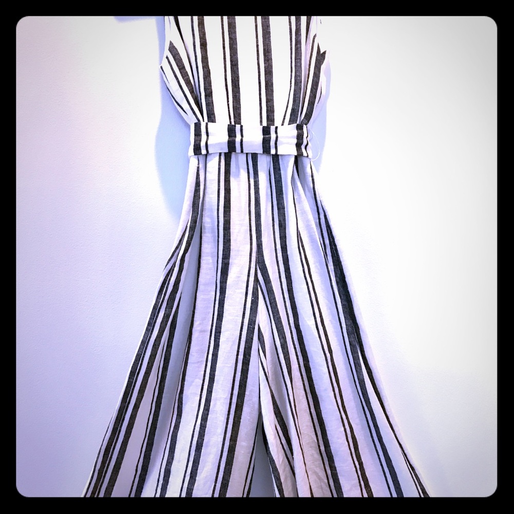 ALICE + OLIVIA Linen jumpsuit size 8